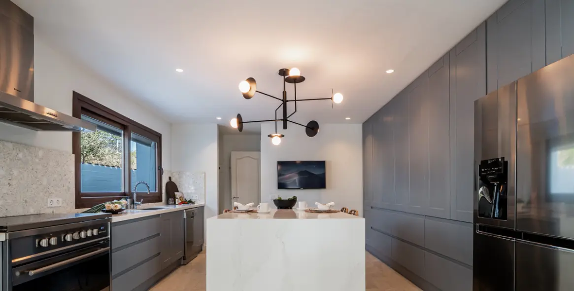 Sale of detached villa in Selwo 9