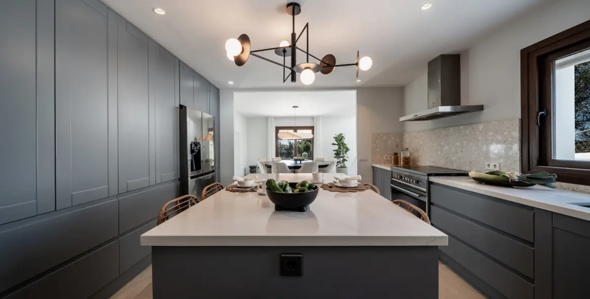 Sale of detached villa in Selwo 11