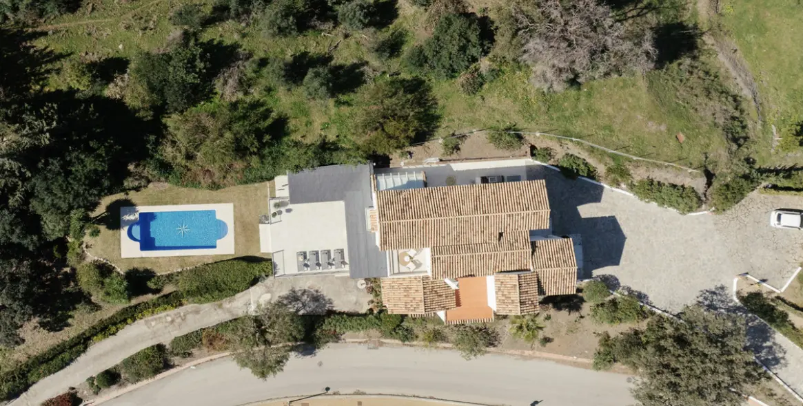 Sale of detached villa in Selwo 40