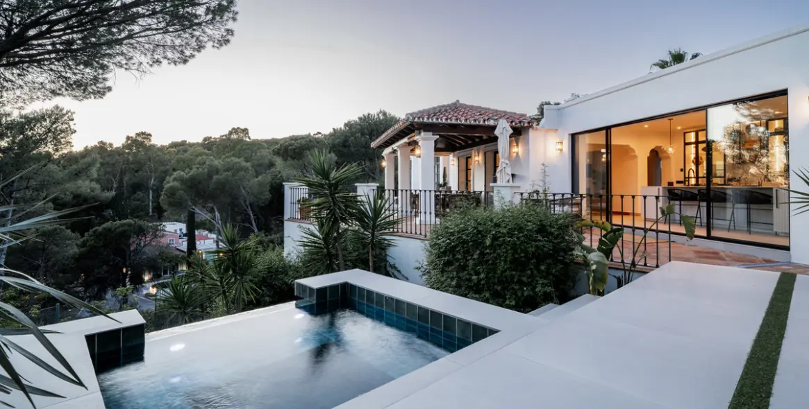 Sale of detached villa in El Madroñal 1