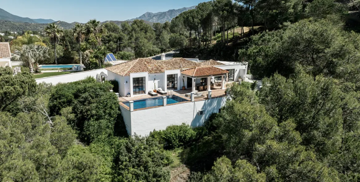 Sale of detached villa in El Madroñal 2