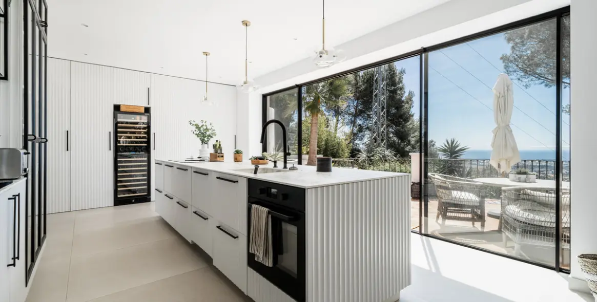 Sale of detached villa in El Madroñal 9