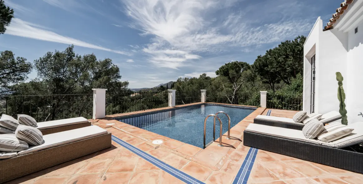 Sale of detached villa in El Madroñal 23