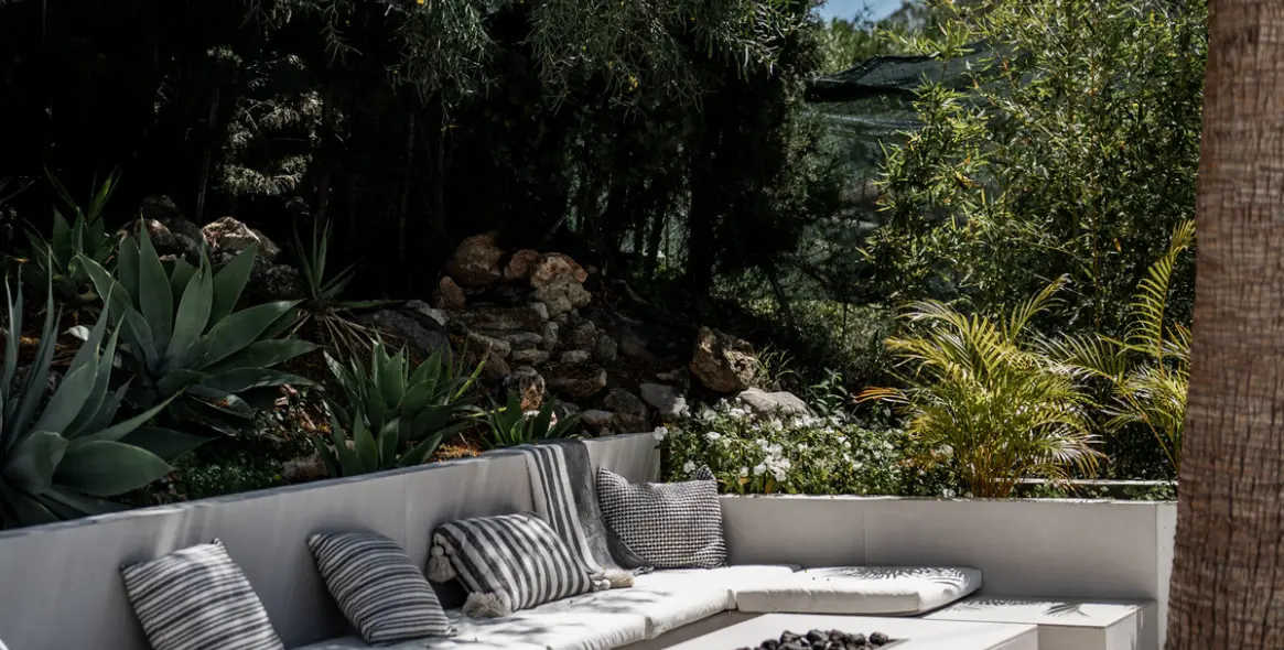 Sale of detached villa in El Madroñal 26