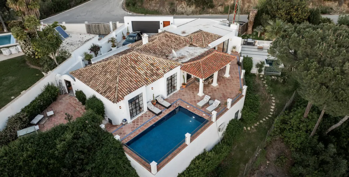 Sale of detached villa in El Madroñal 29
