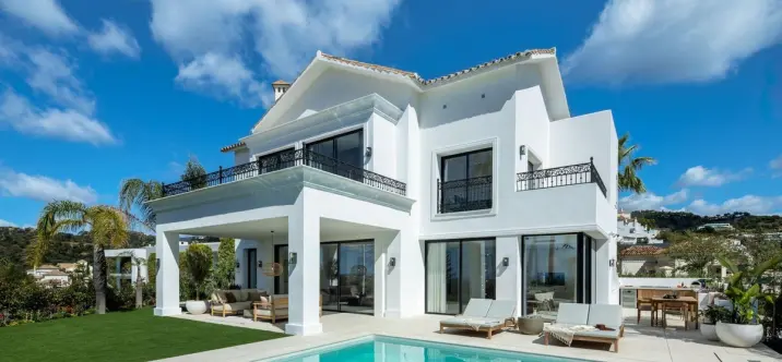 Sale of detached villa in Los Arqueros 0