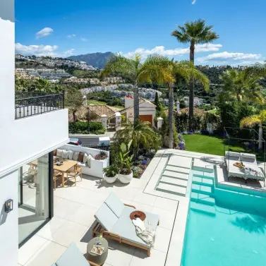 Sale of detached villa in Los Arqueros