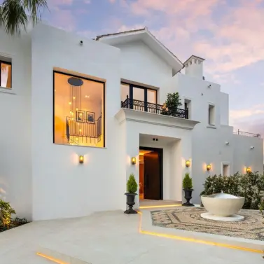 Sale of detached villa in Los Arqueros