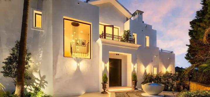 Sale of detached villa in Los Arqueros 4