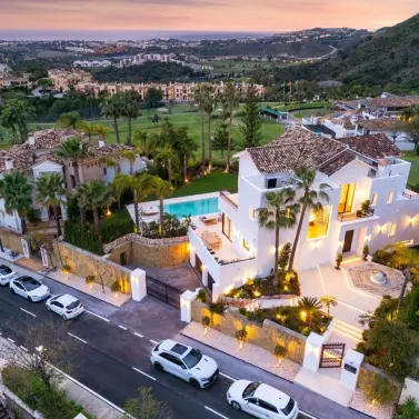 Sale of detached villa in Los Arqueros