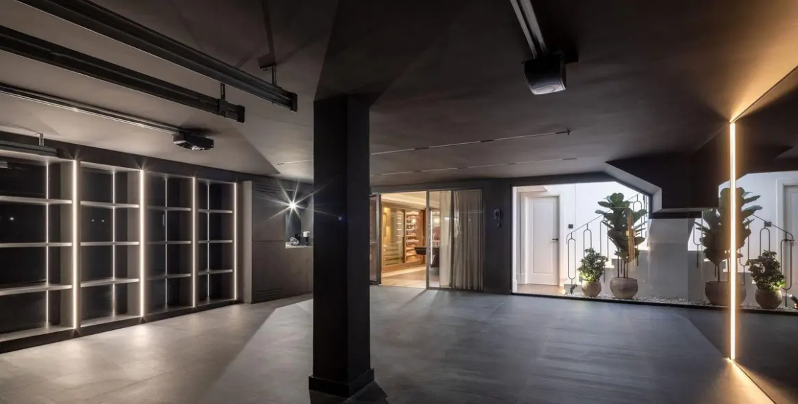 Sale of detached villa in Los Arqueros 25