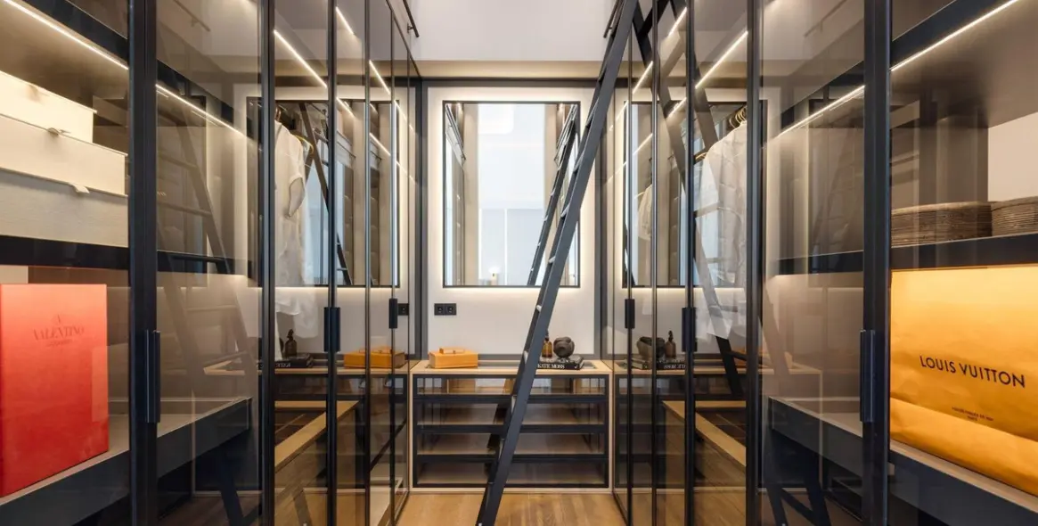 Sale of detached villa in Los Arqueros 33