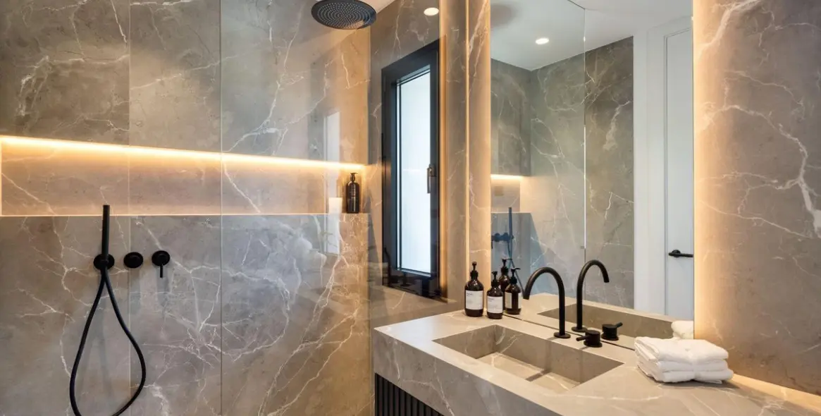 Sale of detached villa in Los Arqueros 40