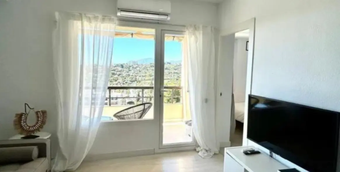 Продажа апартаментов на среднем этаже в Nueva Andalucía 3