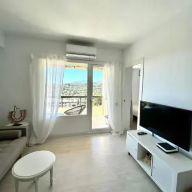 Продажа апартаментов на среднем этаже в Nueva Andalucía