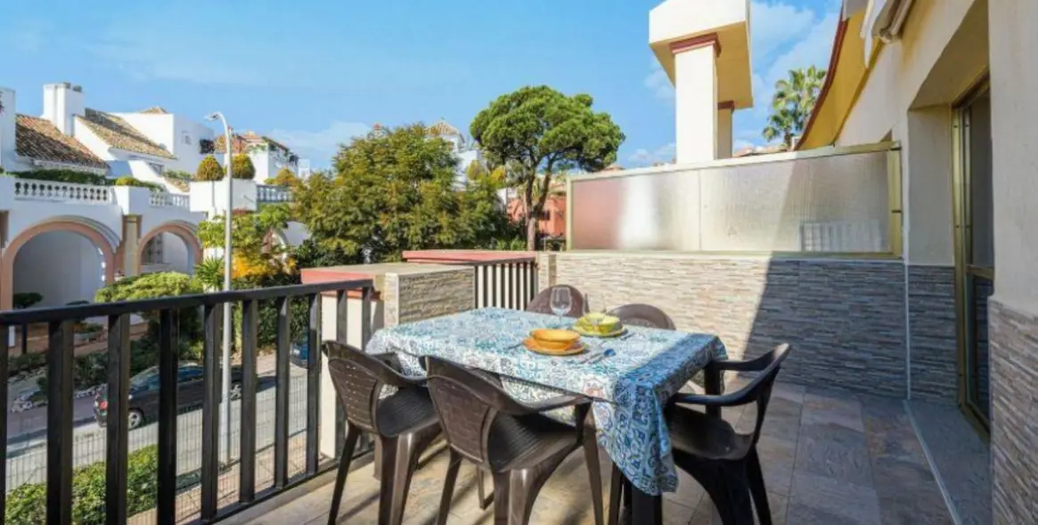 Продажа апартаментов на первом этаже в Elviria 1