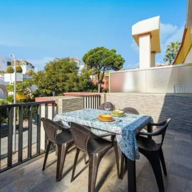 Продажа апартаментов на первом этаже в Elviria