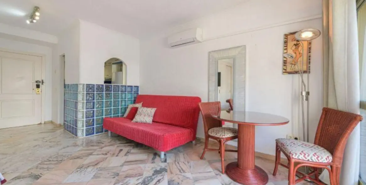 Продажа апартаментов на первом этаже в Elviria 10