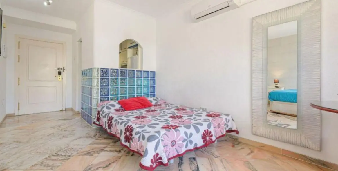 Продажа апартаментов на первом этаже в Elviria 11