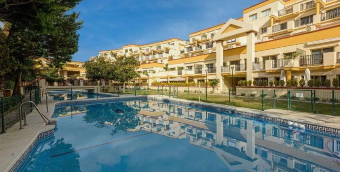 Продажа апартаментов на первом этаже в Elviria 20