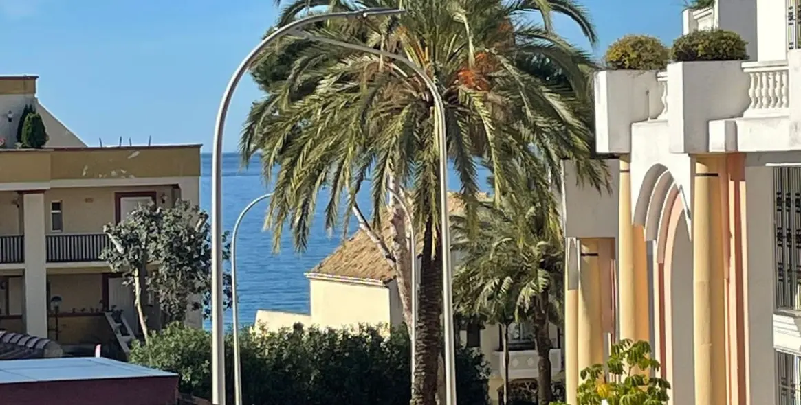 Продажа апартаментов на первом этаже в Elviria 26