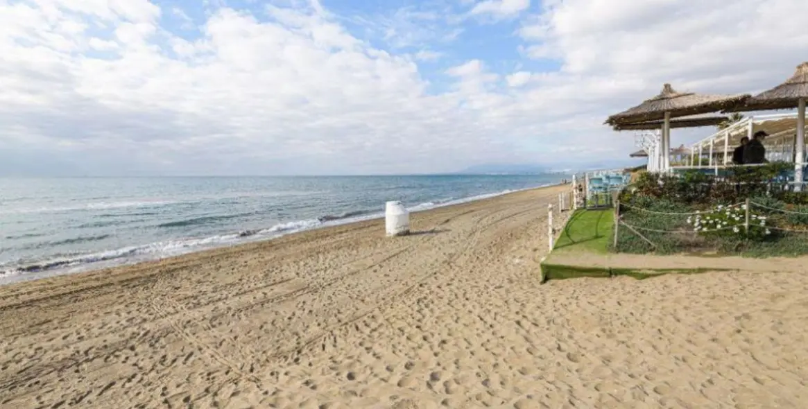 Продажа апартаментов на первом этаже в Elviria 27