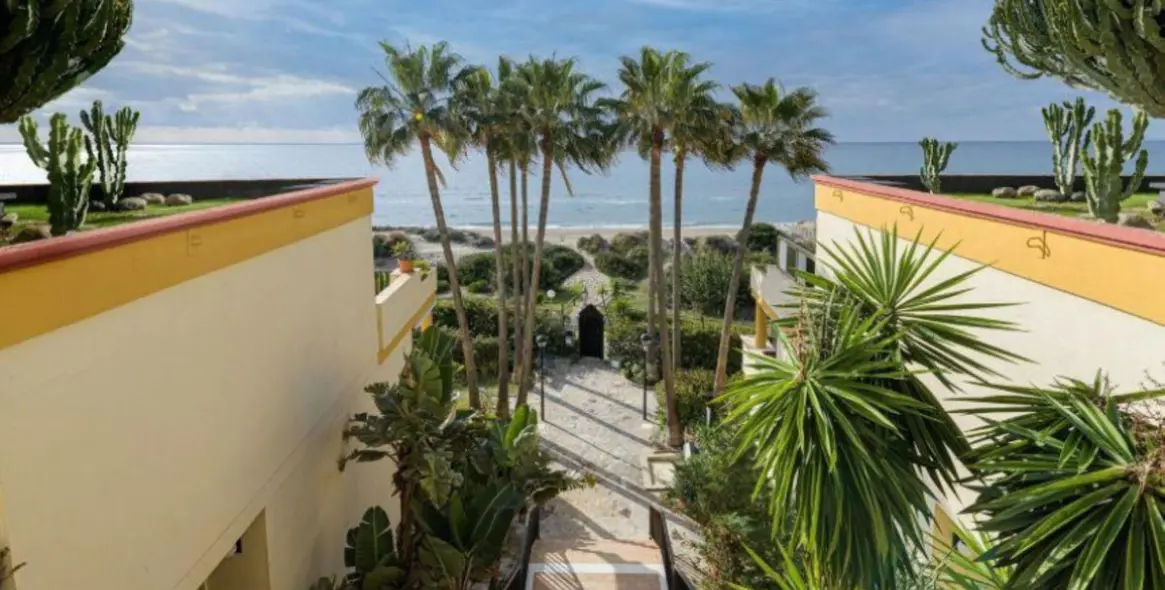 Продажа апартаментов на первом этаже в Elviria 28