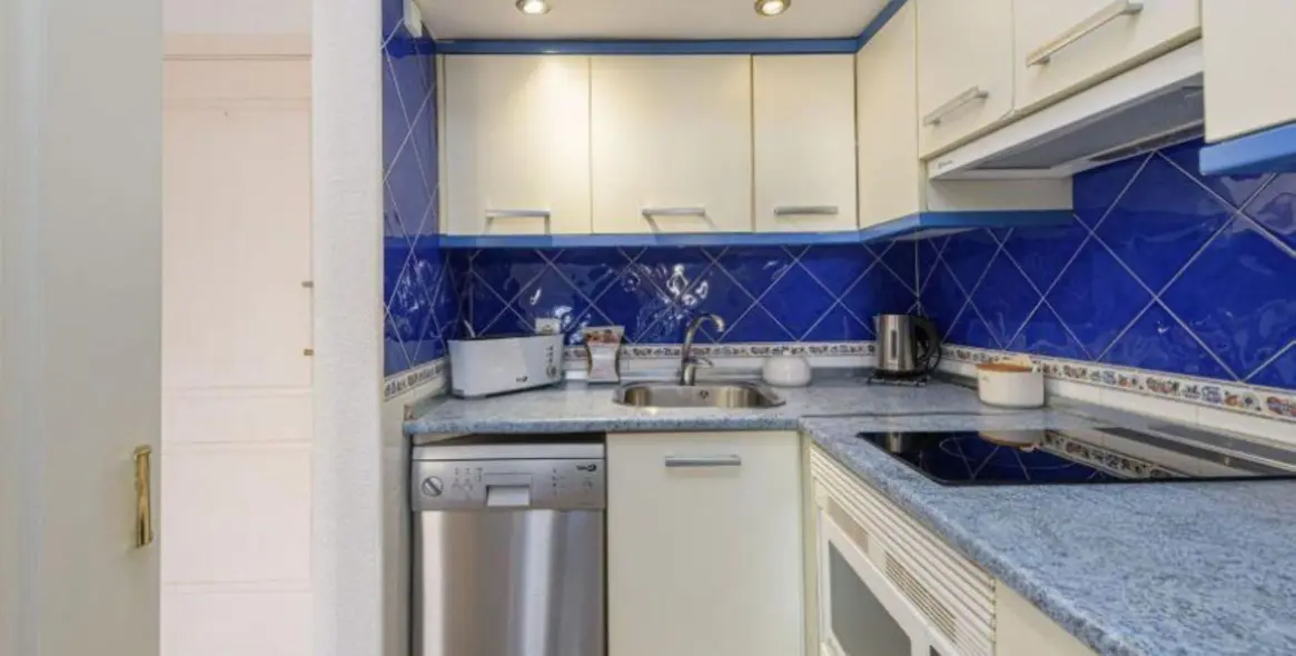 Продажа апартаментов на первом этаже в Elviria 31