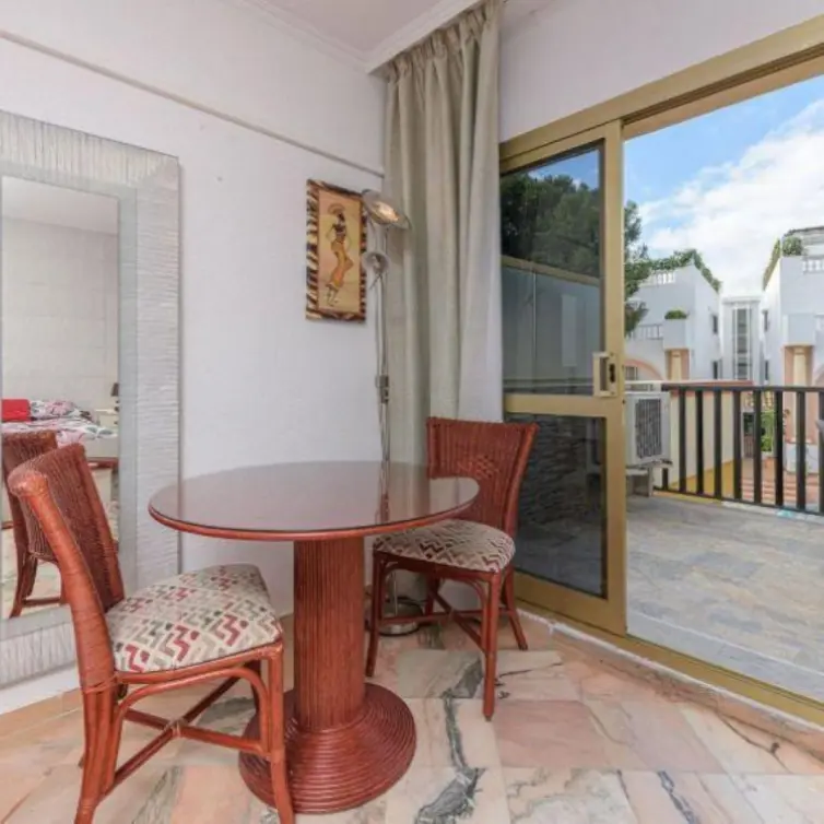 Sale of ground floor apartment in Elviria