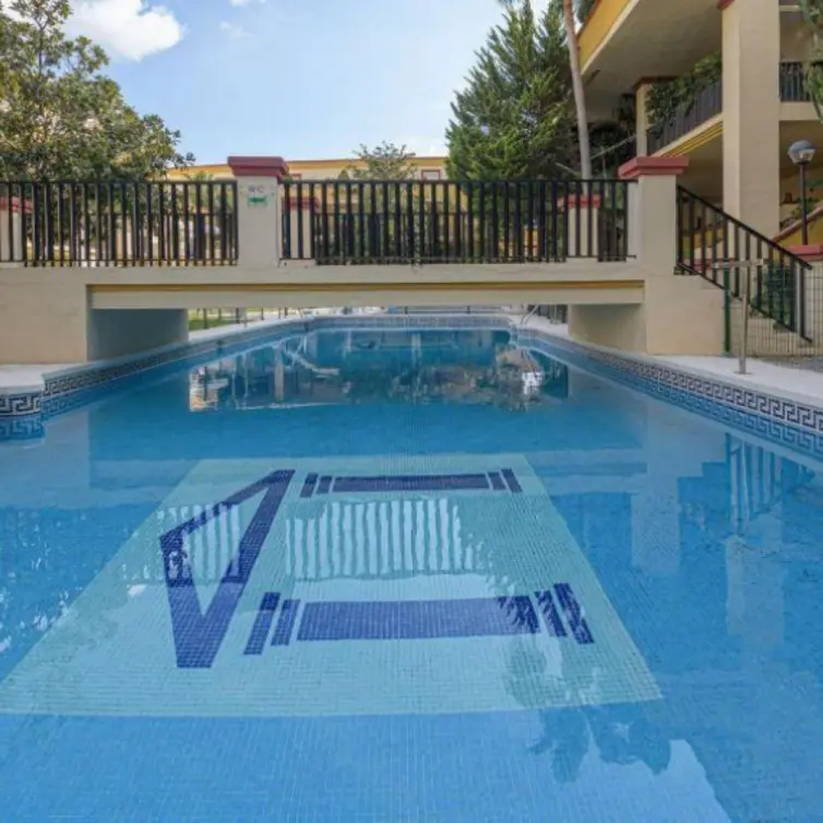 Sale of ground floor apartment in Elviria