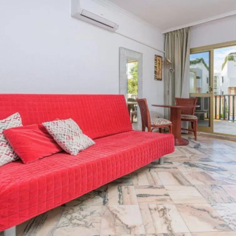 Sale of ground floor apartment in Elviria