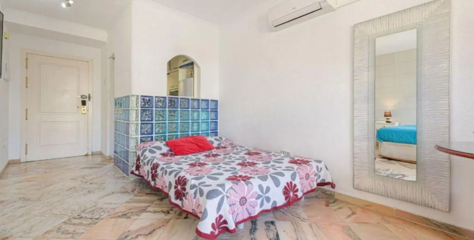 Продажа апартаментов на первом этаже в Elviria 11