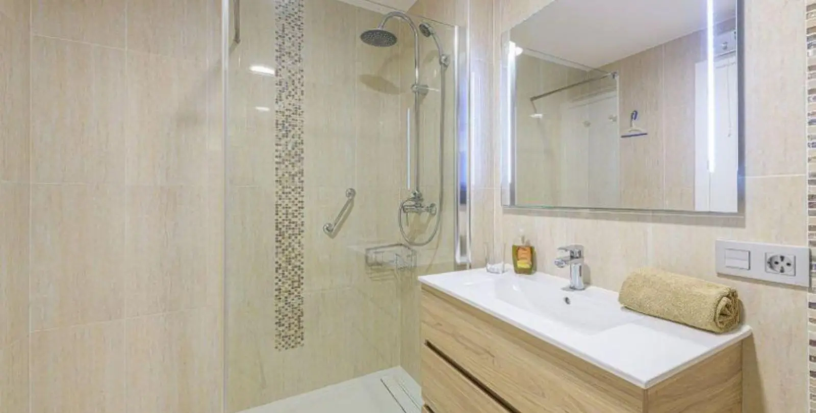Продажа апартаментов на первом этаже в Elviria 14