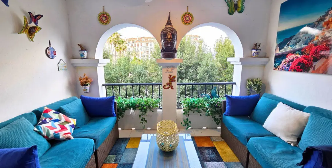 Продажа апартаментов на среднем этаже в La Duquesa 1