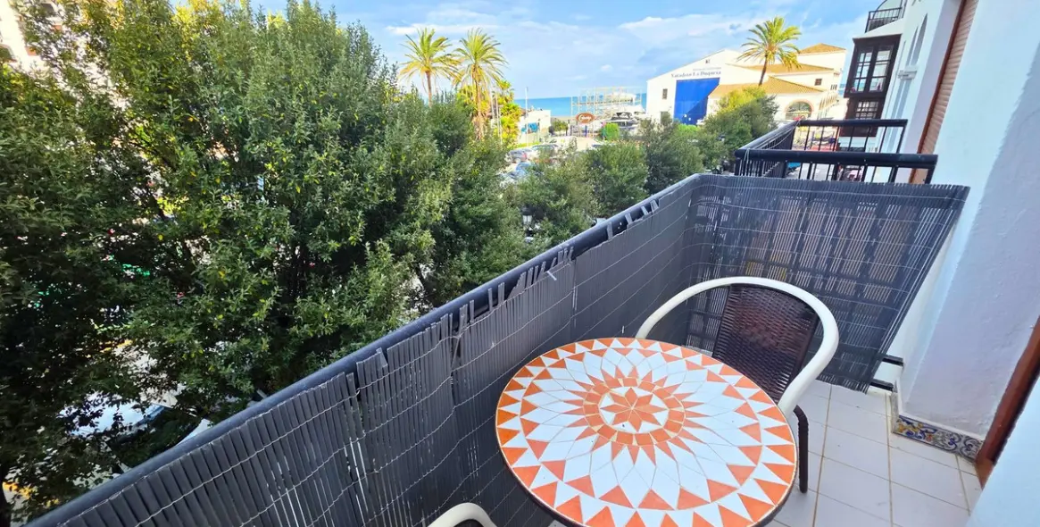 Продажа апартаментов на среднем этаже в La Duquesa 11