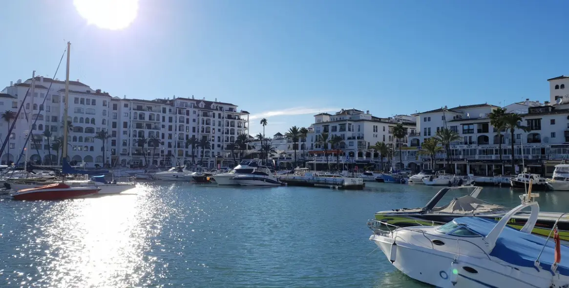 Продажа апартаментов на среднем этаже в La Duquesa 24