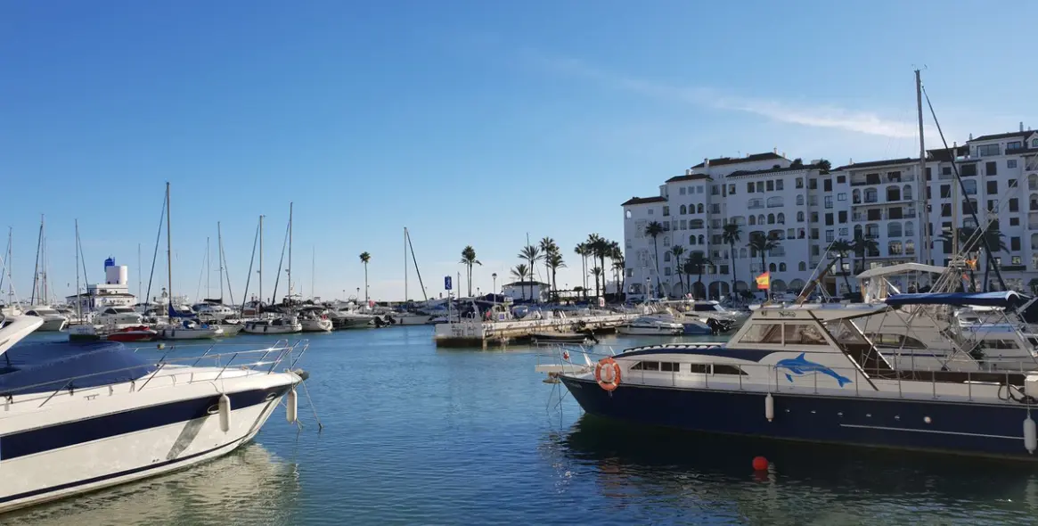 Продажа апартаментов на среднем этаже в La Duquesa 42