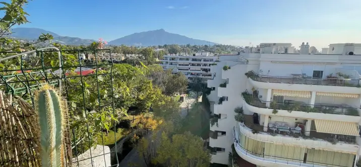 Venta de ático en Guadalmina Alta 0