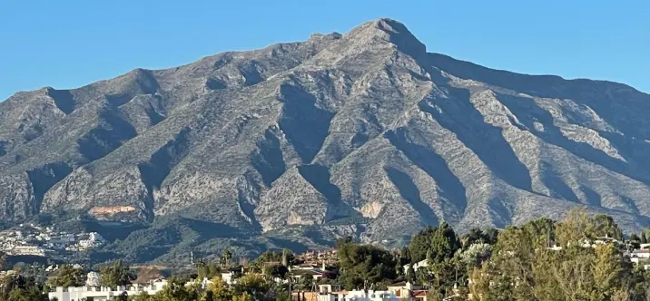 Venta de ático en Guadalmina Alta 1