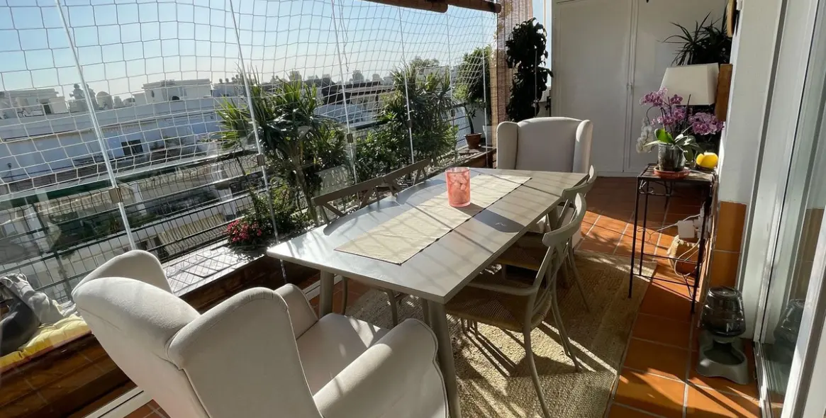 Sale of penthouse in Guadalmina Alta 21