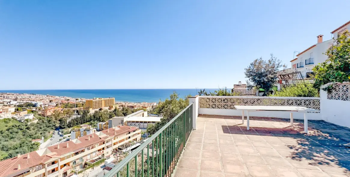 Sale of semi-detached house in La Cala del Moral 2