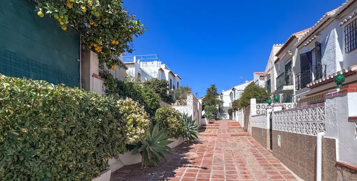 Sale of semi-detached house in La Cala del Moral 19