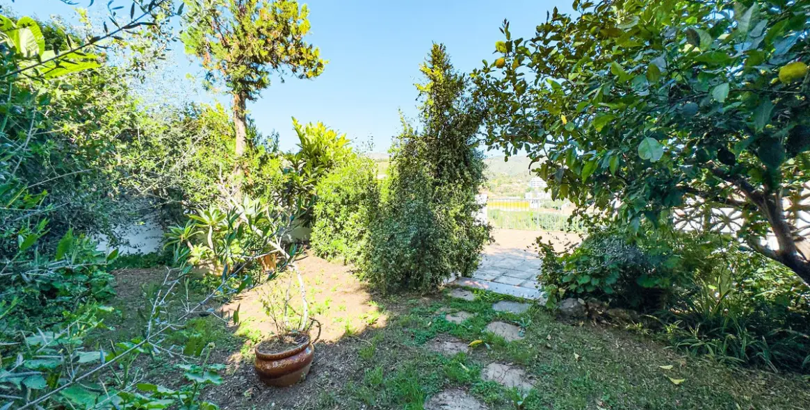 Sale of semi-detached house in La Cala del Moral 23