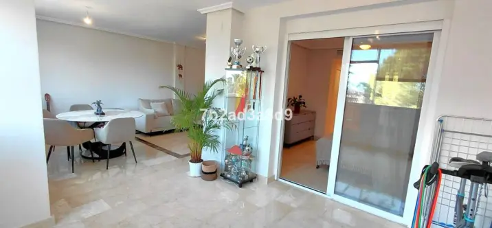 Sale of middle floor apartment in Nagüeles 3