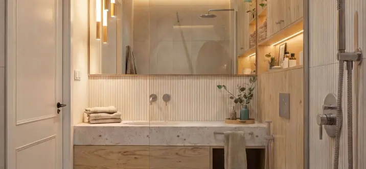 Venta de apartamento en planta media en Estepona 1