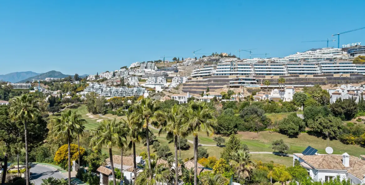 Sale of penthouse in La Quinta 1