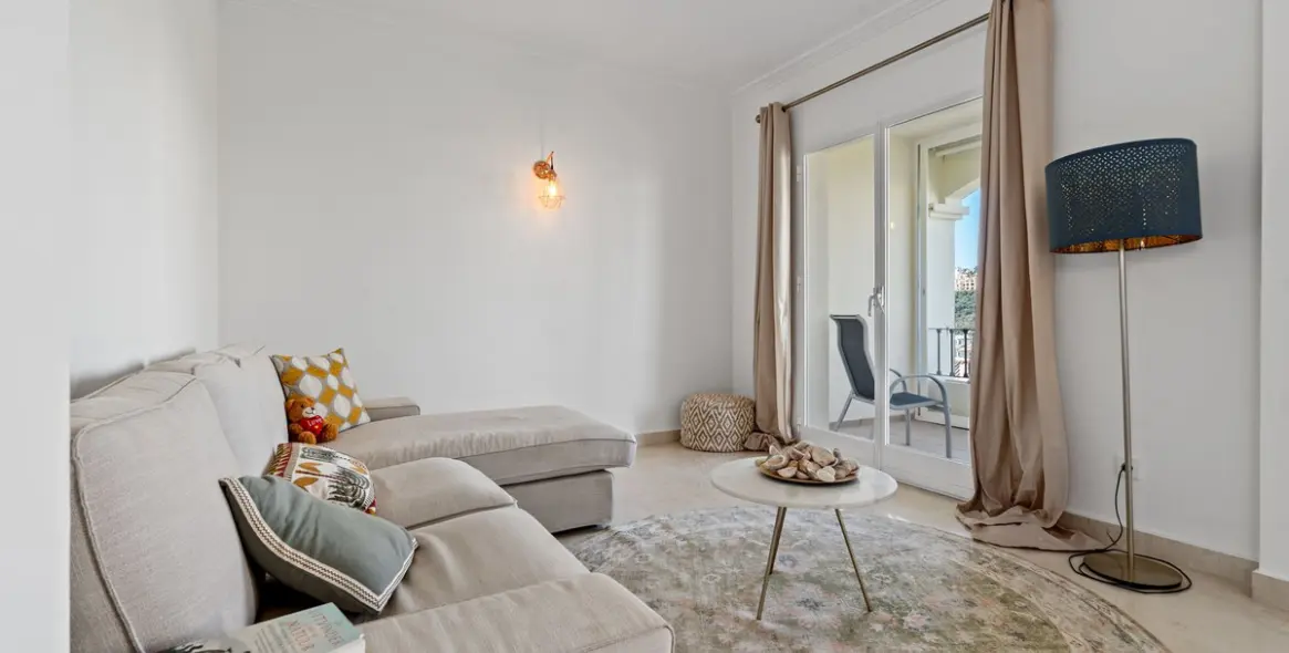 Sale of penthouse in La Quinta 6