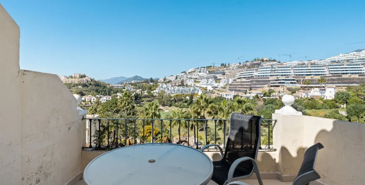 Sale of penthouse in La Quinta 13