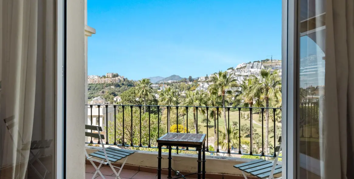 Sale of penthouse in La Quinta 14