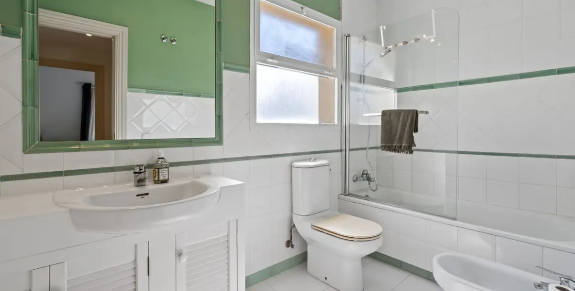 Sale of penthouse in La Quinta 16